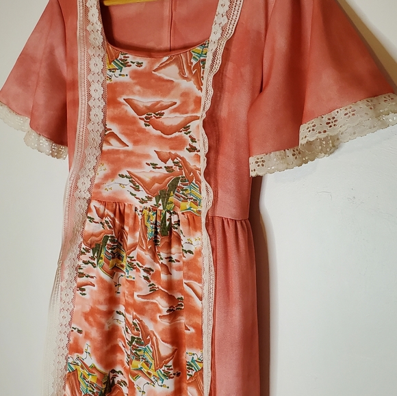 Salmon Vintage Long Dress with Hawaii Print, Lace Trim and Tie Waist - Picture 9 of 15